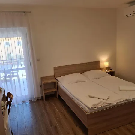 Tancsics Vendeghaz Siófok