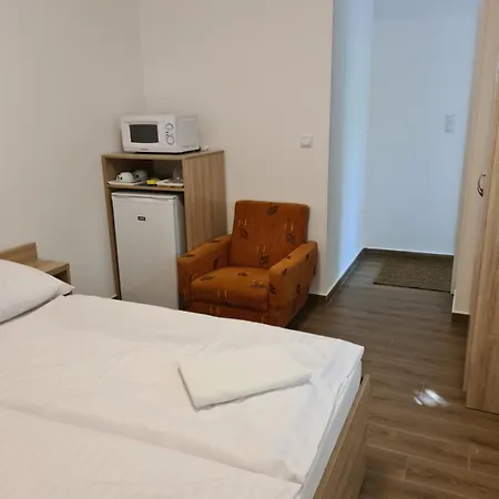Tancsics Vendeghaz Pensjonat Siófok